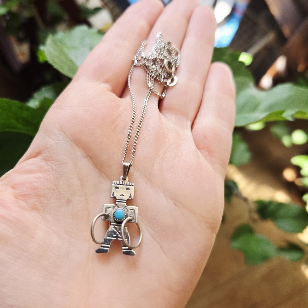 Vintage 925 Sterling Silver Navajo Native American Turquoise Tribal Man Necklace - Picture 3 of 15